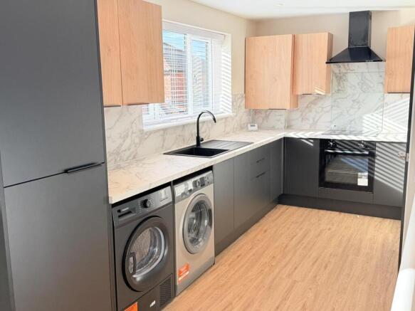 Flat 2, Manor Road, M43