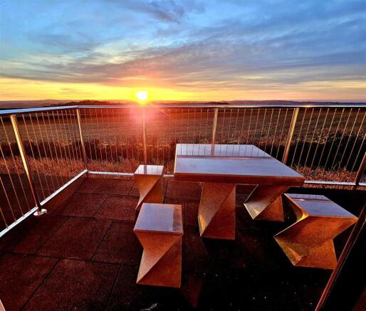 Moorlands21 Balcony.jpg