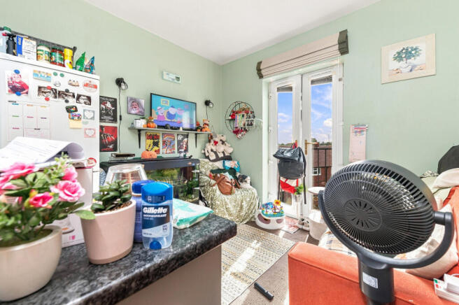 1 bed Flat for sale Image 4