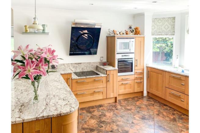 Kitchen/Breakfast