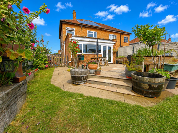 Hazelwood Road, Corby photo 4