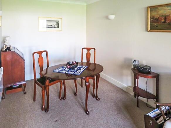 Dining Area.JPG