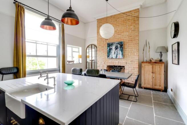 Kitchen (9).jpg