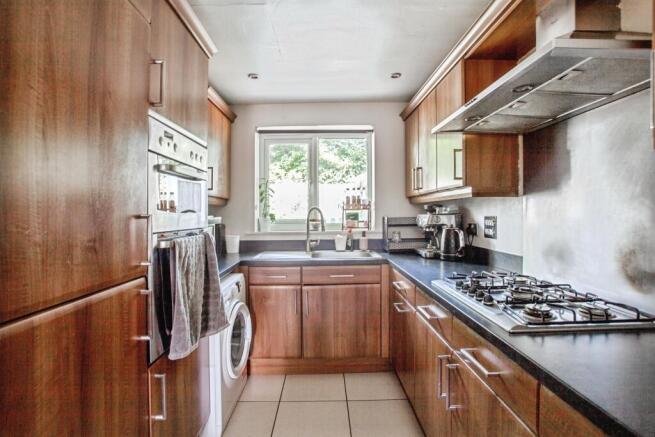4 bed Town House for sale Image 7