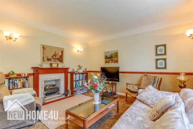 LOUNGE: