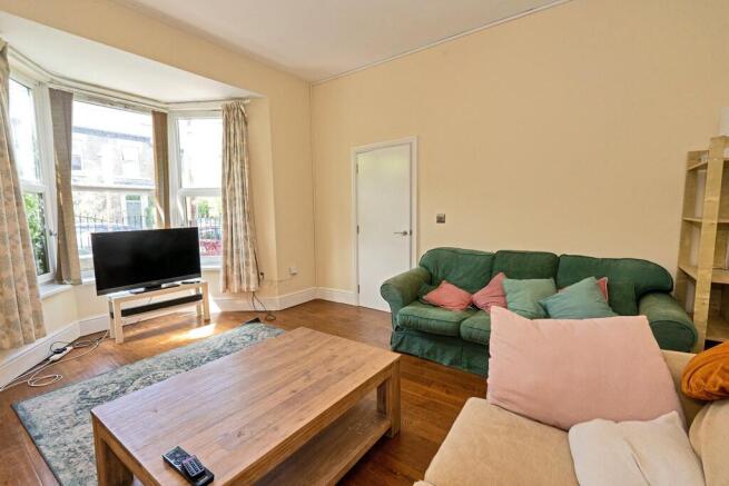 5 bed Terraced for sale Image 7
