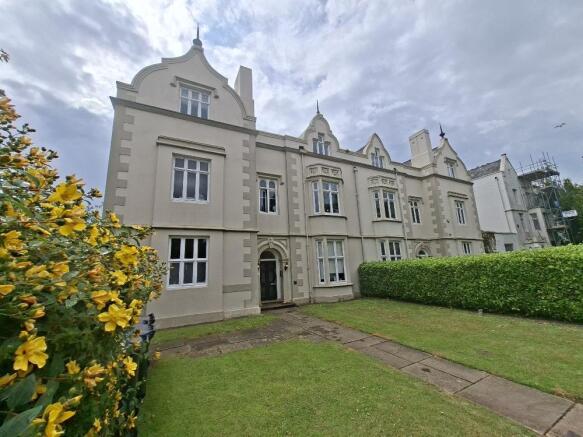 Flat 7, 7 Spencer Parade