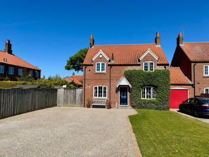 Long Marston ~ Manor Chase, YO26