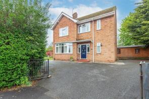 The Gables, Wadborough Road, Littleworth WR5 2QJ