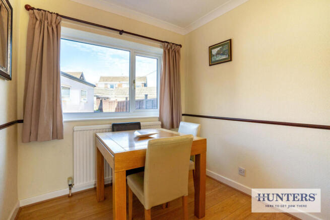 3 bed Semi-Detached for sale Image 6
