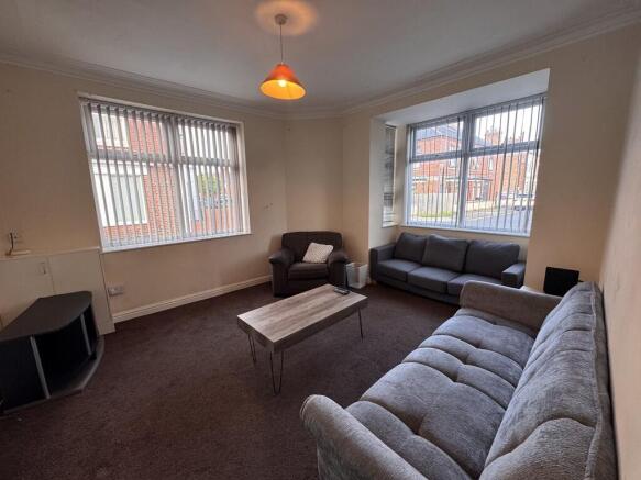 1 bed House Share to rent Image 4