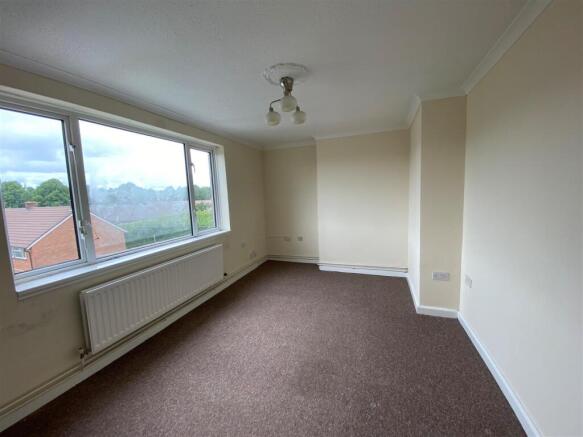 9 St Lythan Court - living room.jpg