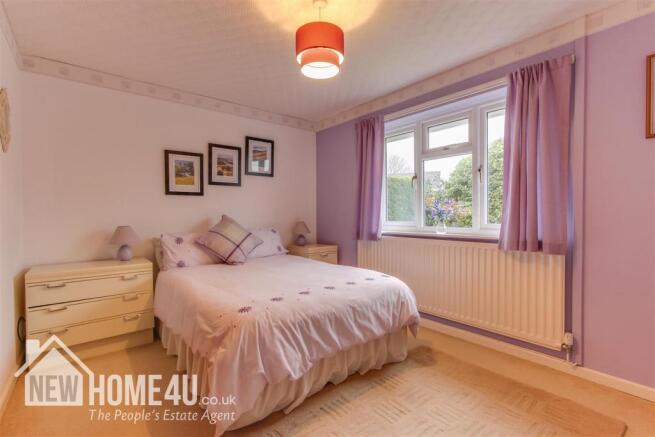 MASTER BEDROOM: