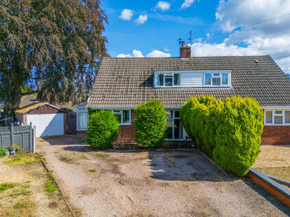 Pinewood Close, Kidderminster, DY11
