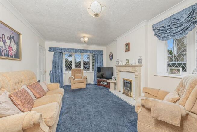 3 bed Detached for sale Image 5