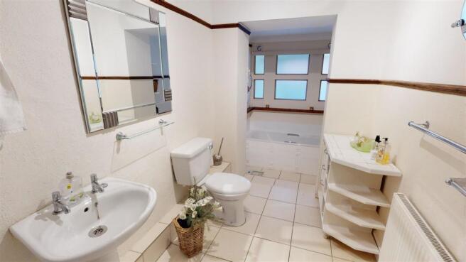 Villiers Crescent - Bathroom
