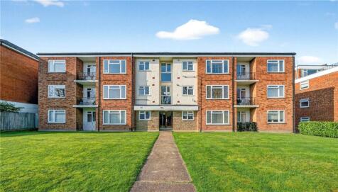 Castle Avenue, Highams Park, London, E4