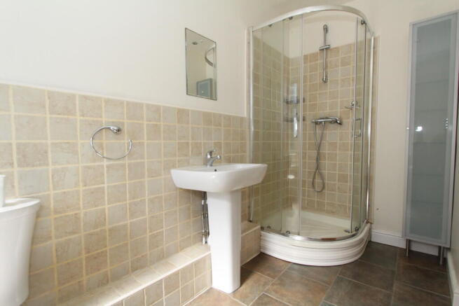 3 bed Terraced to rent Image 10