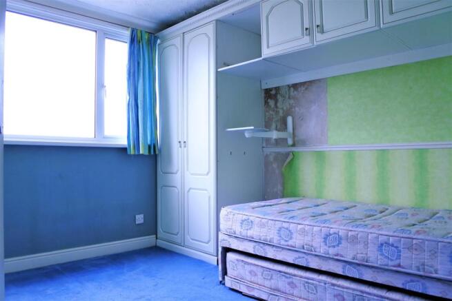 BEDROOM 2