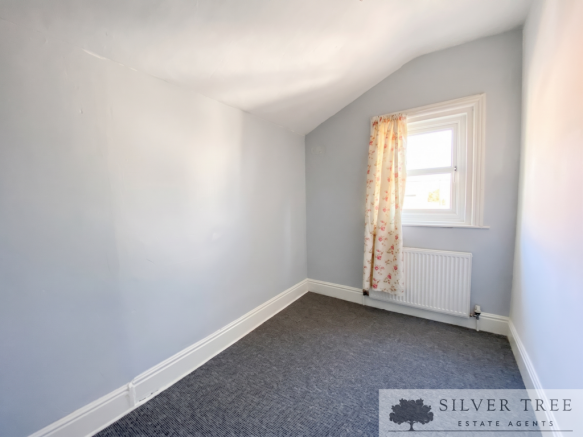 3 bed Terraced for sale Image 11