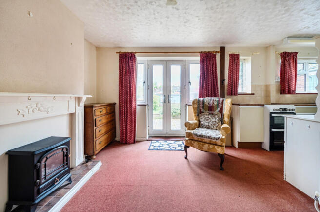 1375233-9-6904ce7...