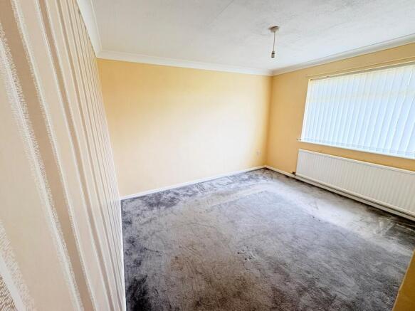 3 bed Semi-Detached to rent Image 11