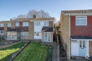 11, Fairleas, Sittingbourne ME10 4LS