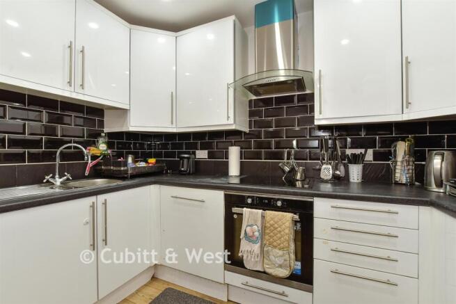 Lounge/Kitchen