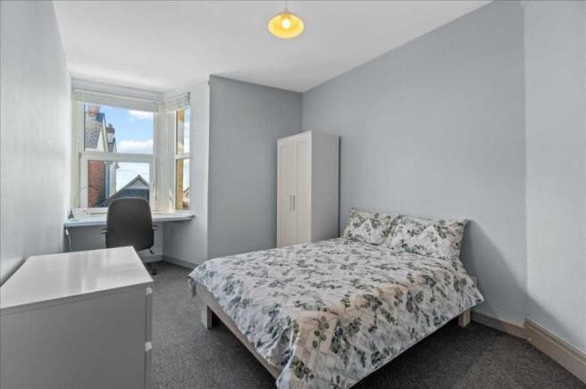 Bedroom 4.jpg