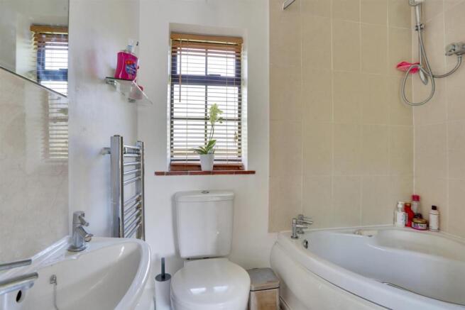 Bathroom.jpg