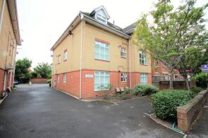 5, 175 Daniel Lodge, Richmond Park Road, Bournemouth BH8 8UB