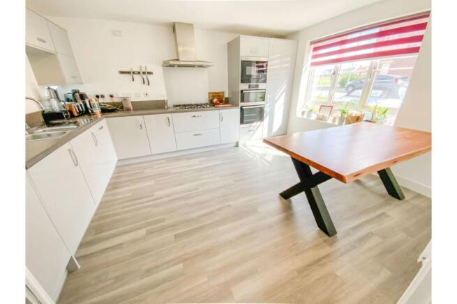 Kitchen/Dining Room