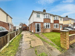 8, Claydon Grove, Gorleston, Great Yarmouth NR31 8AT