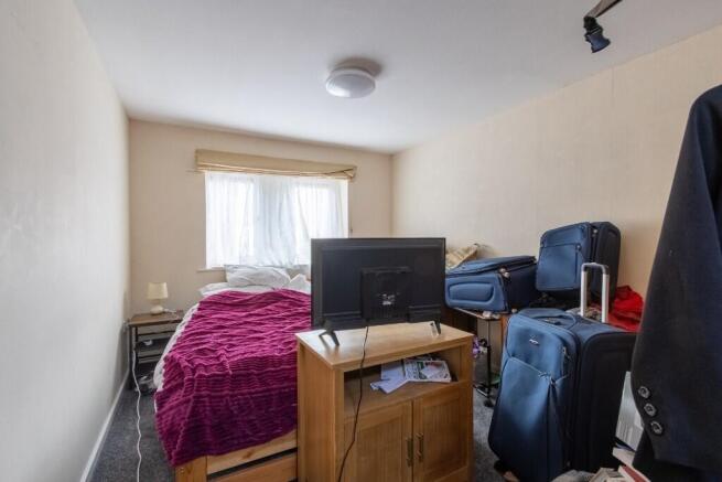 2 bed Flat for sale Image 10