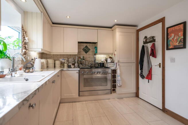 5 bed Barn Conversion for sale Image 8