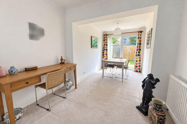 Lounge/ Dining Room