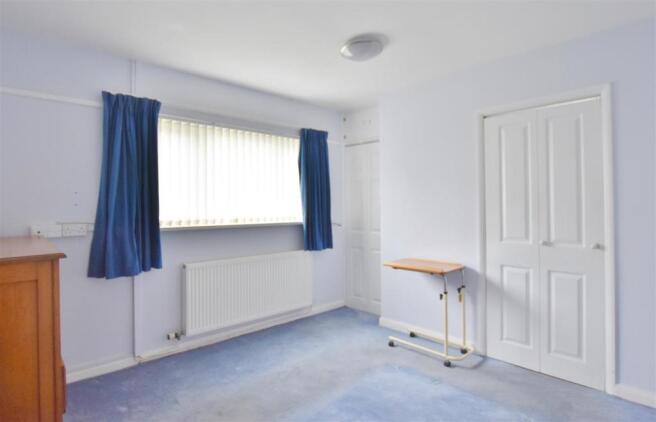 BEDROOM 2