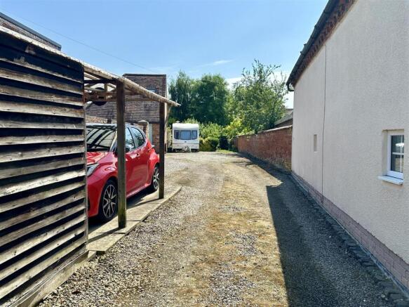 gate to driveway