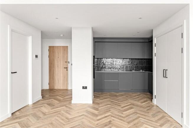 2 bed Apartment for sale Image 6