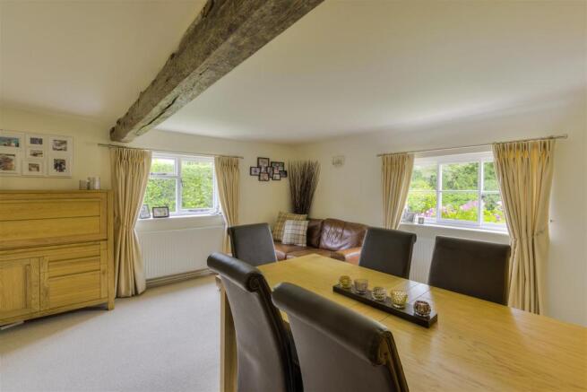 The Corner Cottage ph16.jpg