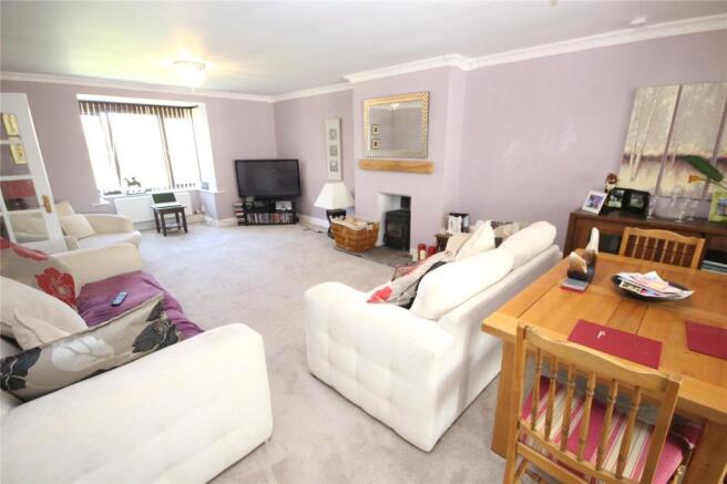 Lounge / Dining Room