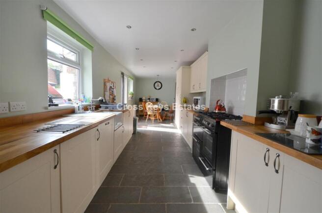 Kitchen/Breakfast Room