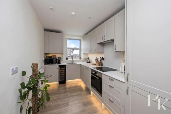 Grand Avenue, 15, Flat 26-005.jpg