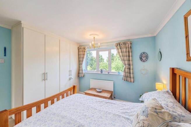 3 bed Semi-Detached for sale Image 10