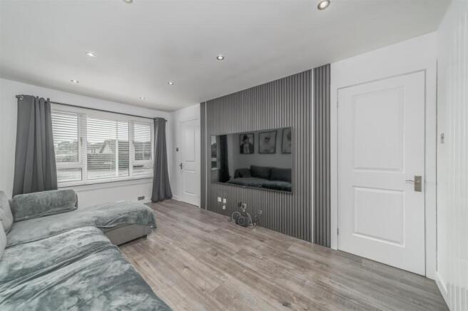 17 PEBBLES DRIVE DUNDEE DD4 0TF 030626 EDIT (25 of
