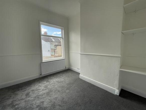 2 bed Terraced to rent Image 8