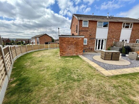 3 bed Semi-Detached for sale Image 4