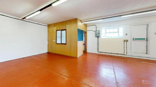 Unit-X-Brogdale-Farm-Photo-3-Defurnished.jpg