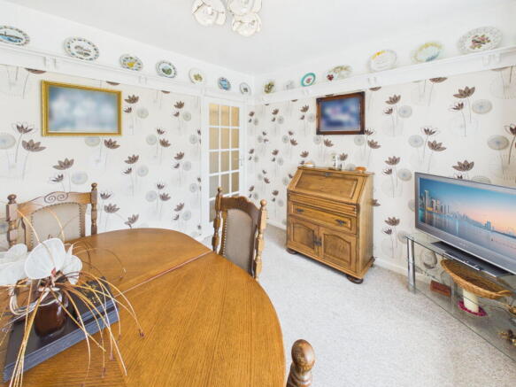 4 bed Detached Bungalow for sale Image 9