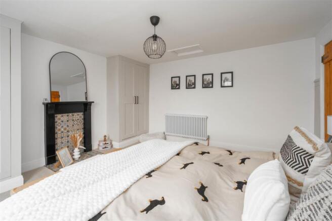 Bedroom1-4.jpg